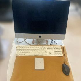 iMac 2013 21.5inch Core i5 外付け1TB HD付
