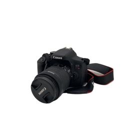 CANON◆デジタル一眼カメラ EOS Kiss X8i ダブルズームキット DS126571