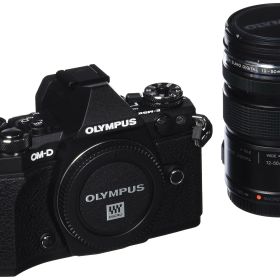 【中古】【非常に良い】OLYMPUS ミラーレス一眼 OM-D E-M5 MarkII 12-50mm EZレンズキットブラック E-M5 MarkII 12-50mm EZ LK BLK E-M5MarkII1250L