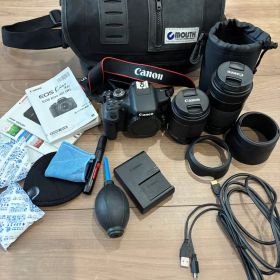 Canon EOS Kiss X8i ダブルズーム バッテリー有wifi