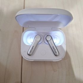 EarFun Airpro 4 充電正常、美品
