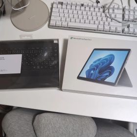 Microsoft Surface Go3(8GB/128GB)本体とキーボード