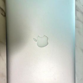 Apple MacBook Pro 13インチ（Early 2015）