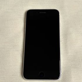 S*y様 iPhone SE 第二世代 ホワイト
