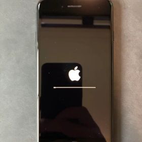 iPhone SE 3 64GB ミッドナイト