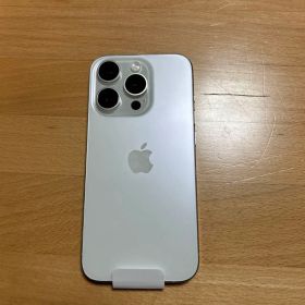 Apple iPhone 15 Pro 本体 ジャンク画面割れ