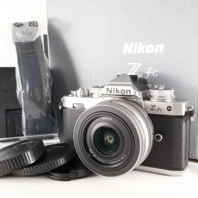 【極美品】＜シャッター数2592回＞Nikon ミラーレス一眼カメラ Z fc 16-50 VR レンズキット シルバー