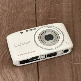 動作品 Panasonic LUMIX DMC-S2 ホワイト デジカメ 1410万画素