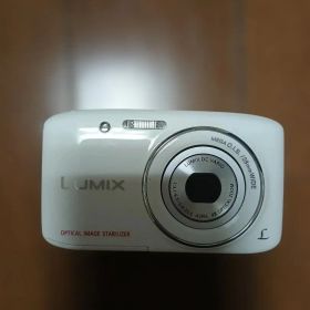 LUMIX DMC-S2ホワイト コンパクトデジタルカメラ中古動作美品