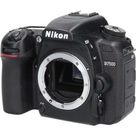 D7500【中古】