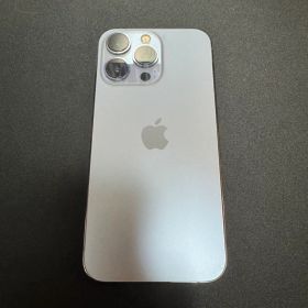 Apple iPhone 13 Pro 本体