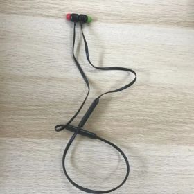 Beats Flex ワイヤレスイヤホン 動作・接続・充電確認済み ヒビあり 防塵フィルターなし