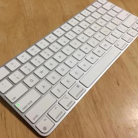 Magic Keyboard with Lock Key-US A2450