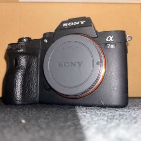 α7 III 中古 75,000円 | ネット最安値の価格比較 プライスランク