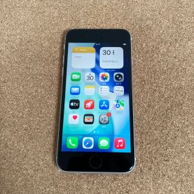 1686 美品☆電池最良好☆iPhoneSE3 第3世代 64GB SIMフリー