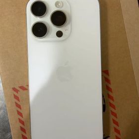 Apple iPhone 16pro 256本体