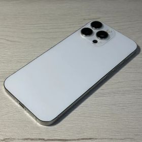 iPhone 16 Pro Max（256GB、ホワイトチタニウム）