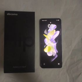 Galaxy Z Flip4 国内版 SIMフリー 折りたたみ式 動作品 箱付き