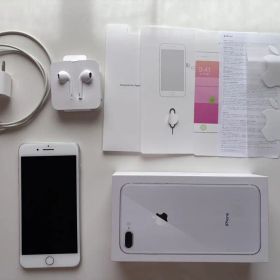 iPhone 8 Plus 64GB 箱と付属品付き シルバー SIMフリー
