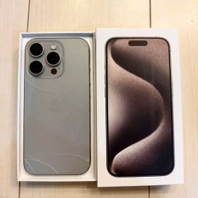 iPhone15Pro 256GB ナチュラルチタニウム SIMフリー 背面割れ