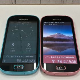 【加】docomo ドコモ らくらくスマートフォン F-03K ブルー ピンク 利用制限：〇 初期化済み【8741CK】J01