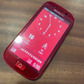 軽く見やすく扱いやすい らくらくスマートフォン3 F-06F