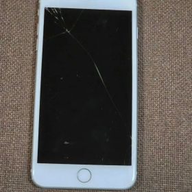 iPhone 8 Plus 256GB ホワイト（シルバー） ジャンク