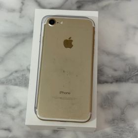Apple iPhone 7 MNCM2J/A 本体 128GB 70%