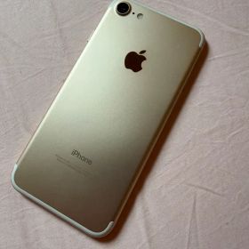 【美品】Apple iPhone 7 ゴールド 本体