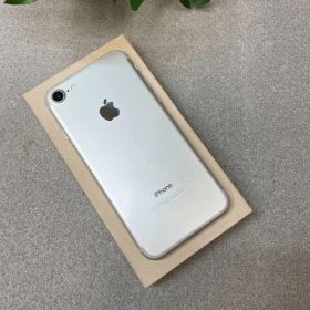 iPhone 7 32GB シルバー国内版 SIMフリー送料無料
