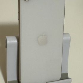 ○バッテリー82% SIMフリー iPhoneSE 第3世代 64GB スターライト