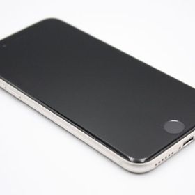 美品 iPhoneSE 第3世代 64GB SIMフリー スターライト Aランク