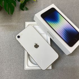 新品同様 iPhone SE3 64GB スターライト 国内版 SIMフリー 送料無料