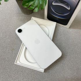 バッテリー100% iPhone 16e 128GB ホワイト 国内版 SIMフリー送料無料