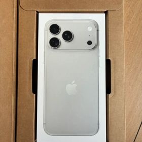iPhone 18 Promax 256GB シルバー 銀 Silver