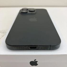 Apple iPhone 15 Pro 256GB ブラックチタニウム 本体