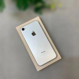 iPhone 7 32GB シルバー国内版 SIMフリー送料無料