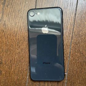 Apple iPhone 8 本体