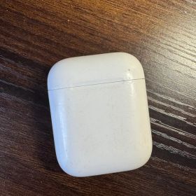 M685 Apple AirPods 第1世代 2016年 MMEF2J/A AirPods 第1世代 MMEF2J/A 中古 1,000円 | ネット最安値の価格比較