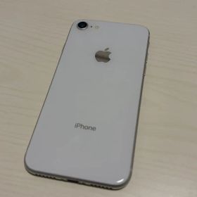 Apple iPhone8 本体 シルバー