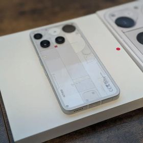 【使用1ヶ月未満】Nothing Phone (3) 256gb