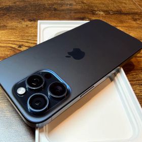 Apple iPhone 15 Pro Max本体