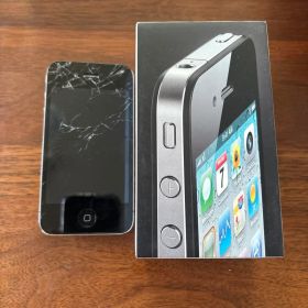 iPhone 4S 本体と箱