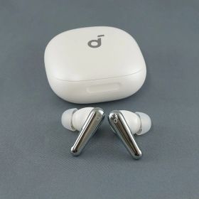 Anker Soundcore Liberty 4 Pro 完全ワイヤレスイヤホン USED美品 A3954 ノイズキャンセリング 外音取込 マイク サウンドコアホワイト 完動品 V2365