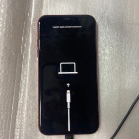 ジャンク iPhone XR レッド
