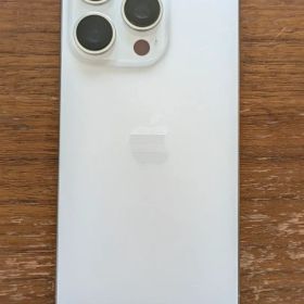 Apple iPhone 16 Pro 128GBホワイトチタニウム 本体