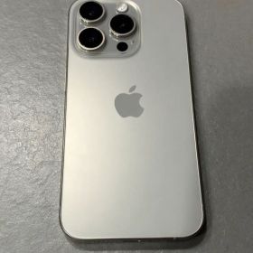 Apple iPhone 15 Pro 本体