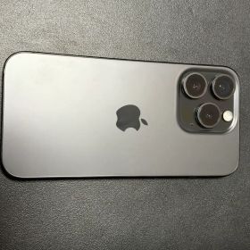 【極美品】Apple iPhone 15 Pro 256G本体