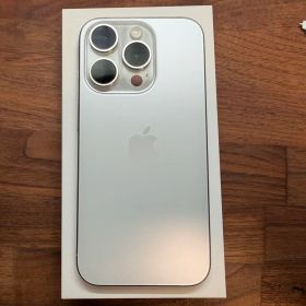 iPhone 15 Pro ホワイトチタニウム 256GB