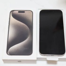 【美品】iPhone 15 Pro 256GBナチュラルチタニウム SIMフリー